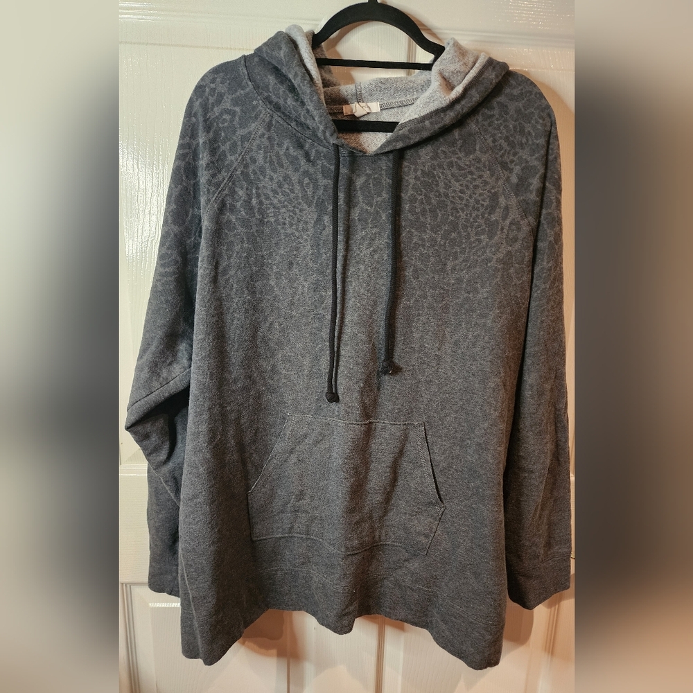 Maurices Gray Animal Print Sweatshirt Size 4x